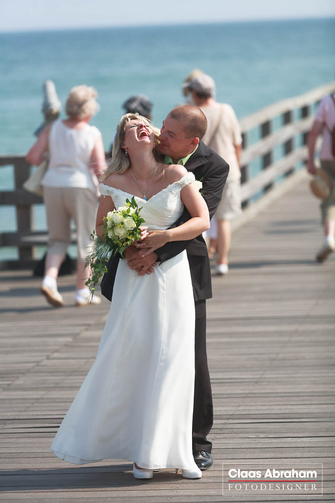 Binz-Rettungsturm-Seebruecke-Hochzeit-5.jpg